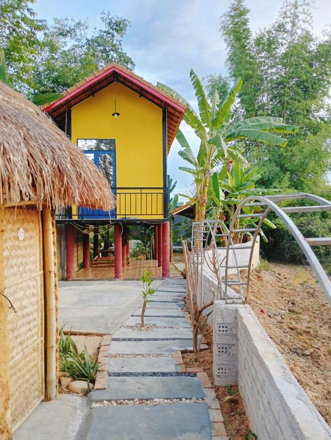 Homestay Nang Nghieng 崑嵩市 外观 照片